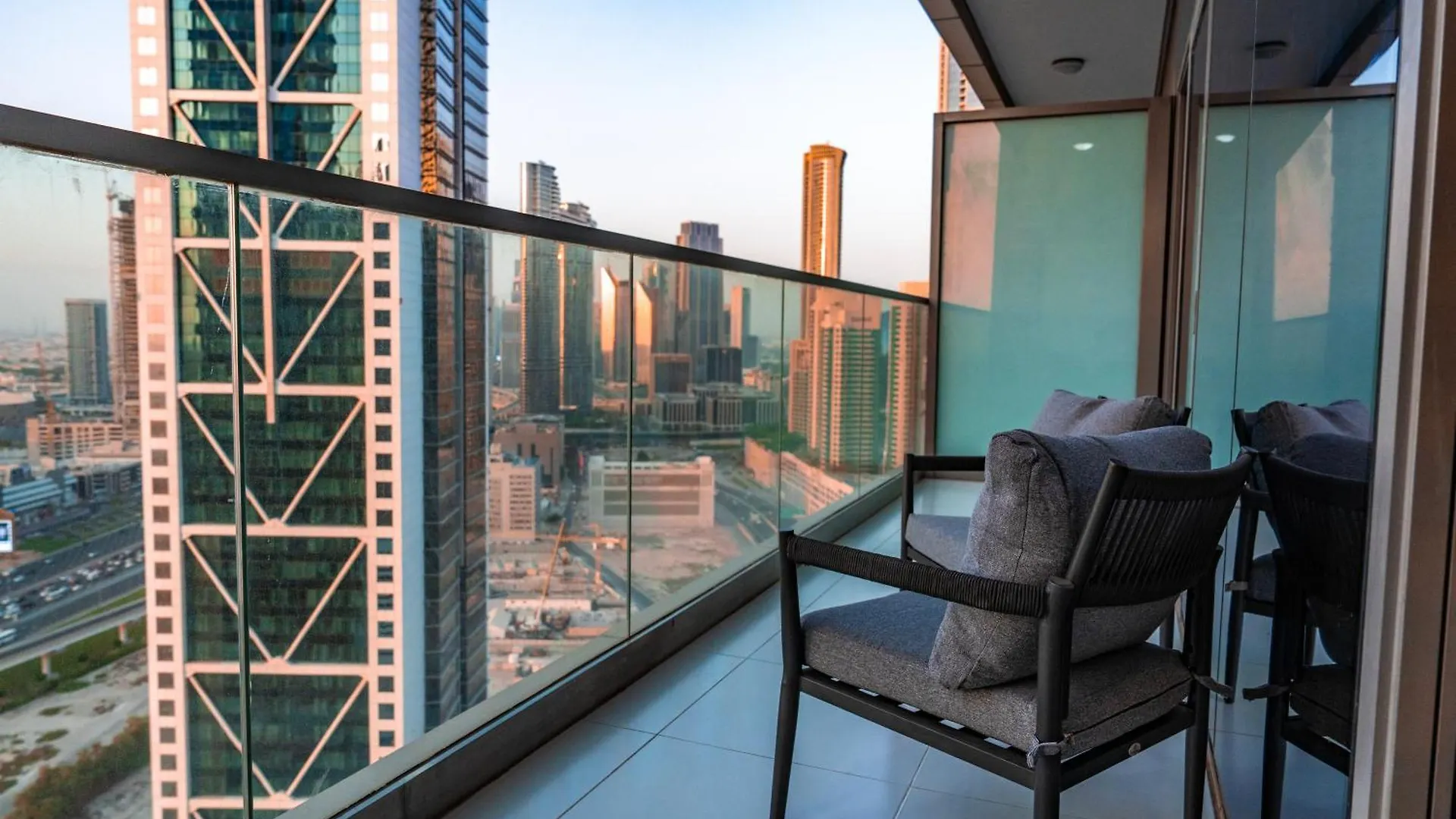 Hausreserv At Paramount Midtown Hotel - Infinity Pool With Burj Khalifa View - Luxury Apartments Dubaj Spojené arabské emiráty
