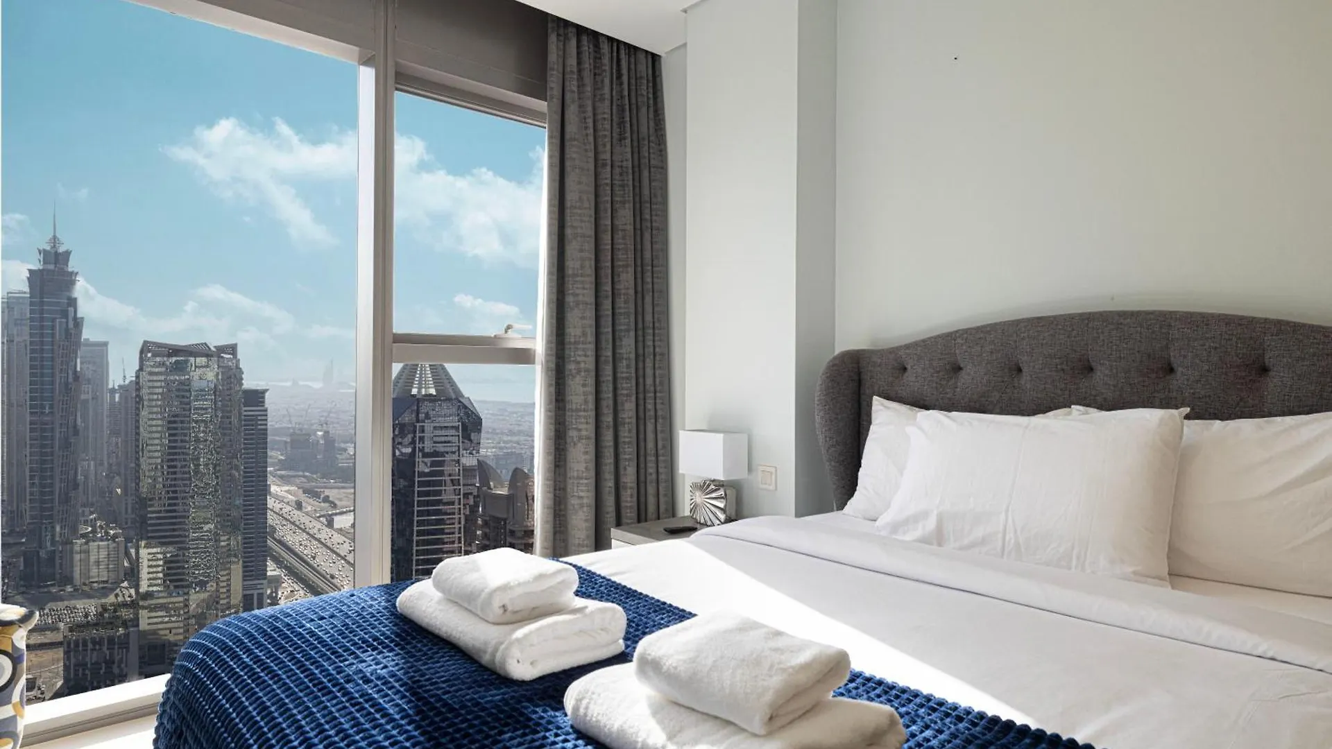 Hausreserv At Paramount Midtown Hotel - Infinity Pool With Burj Khalifa View - Luxury Apartments Dubaj