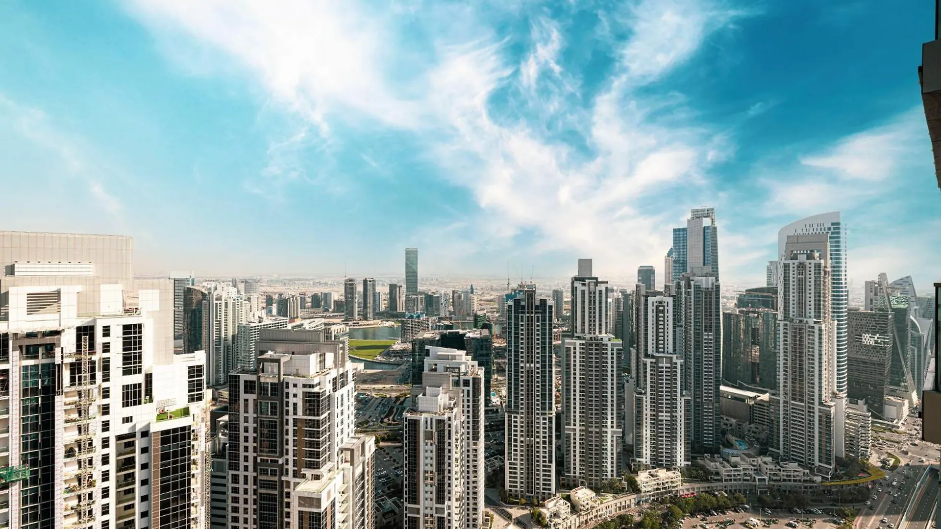Hausreserv At Paramount Midtown Hotel - Infinity Pool With Burj Khalifa View - Luxury Apartments Dubai