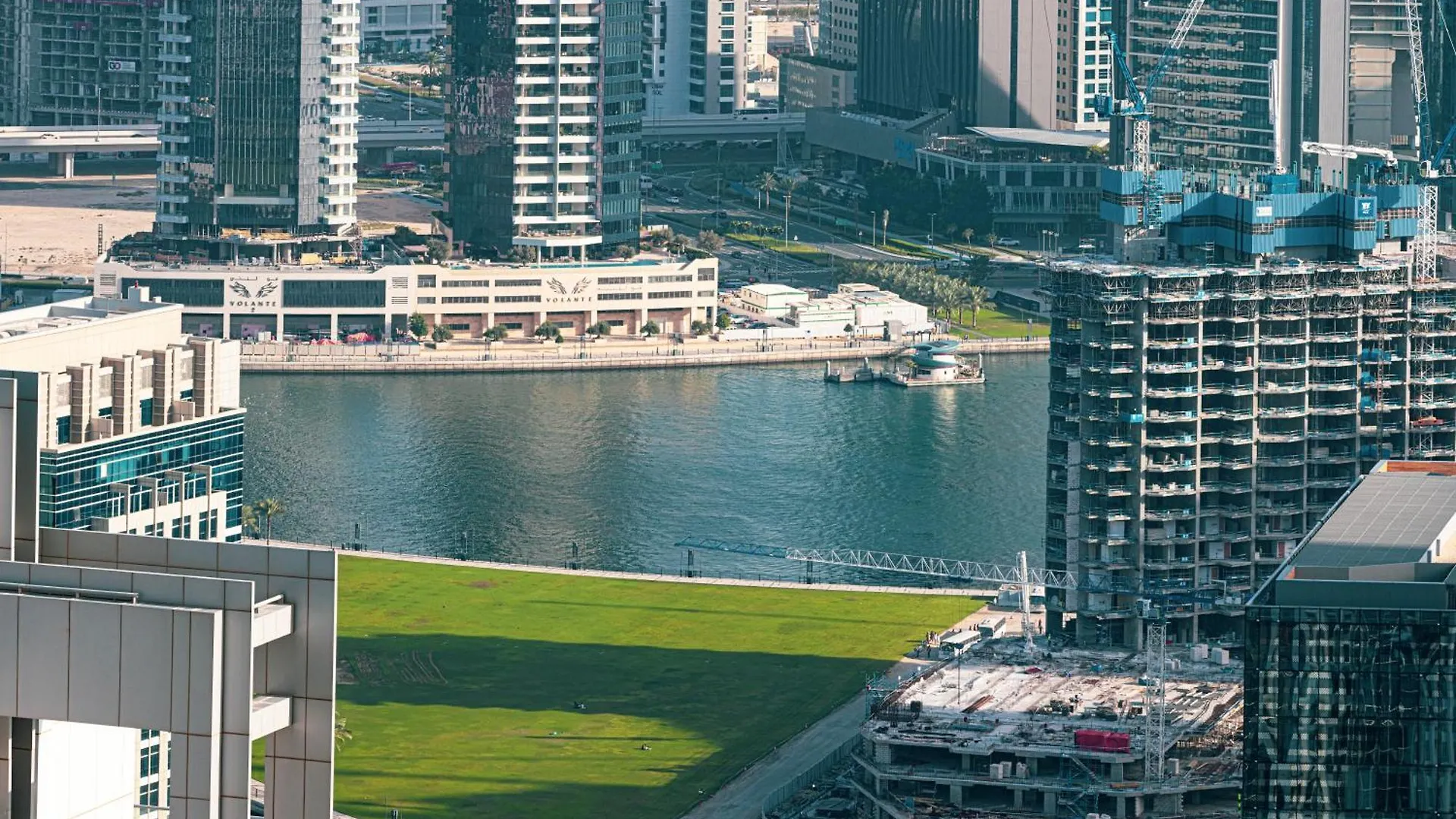 Hausreserv At Paramount Midtown Hotel - Infinity Pool With Burj Khalifa View - Luxury Apartments Dubai