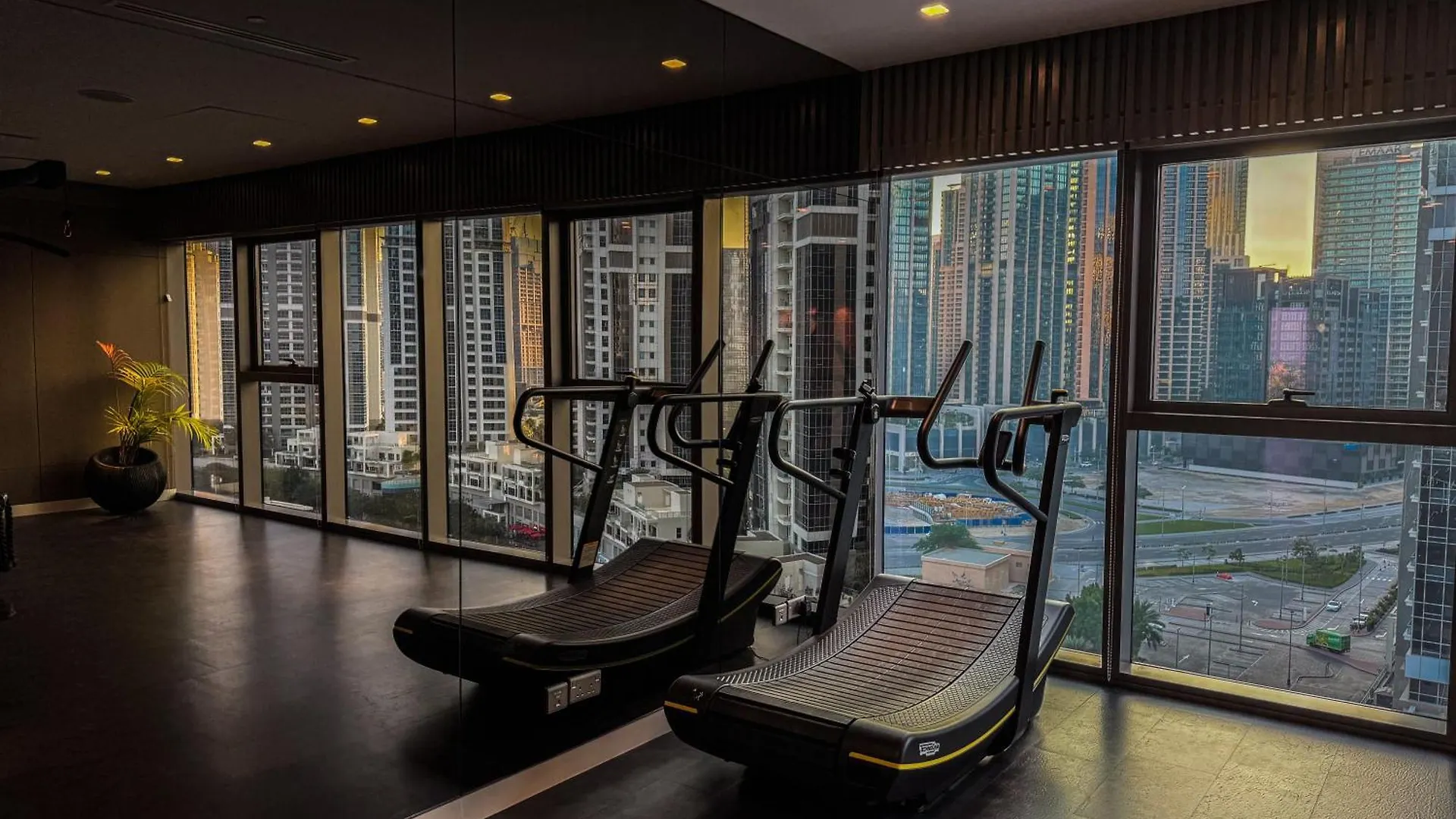 Hausreserv At Paramount Midtown Hotel - Infinity Pool With Burj Khalifa View - Luxury Apartments Dubai
