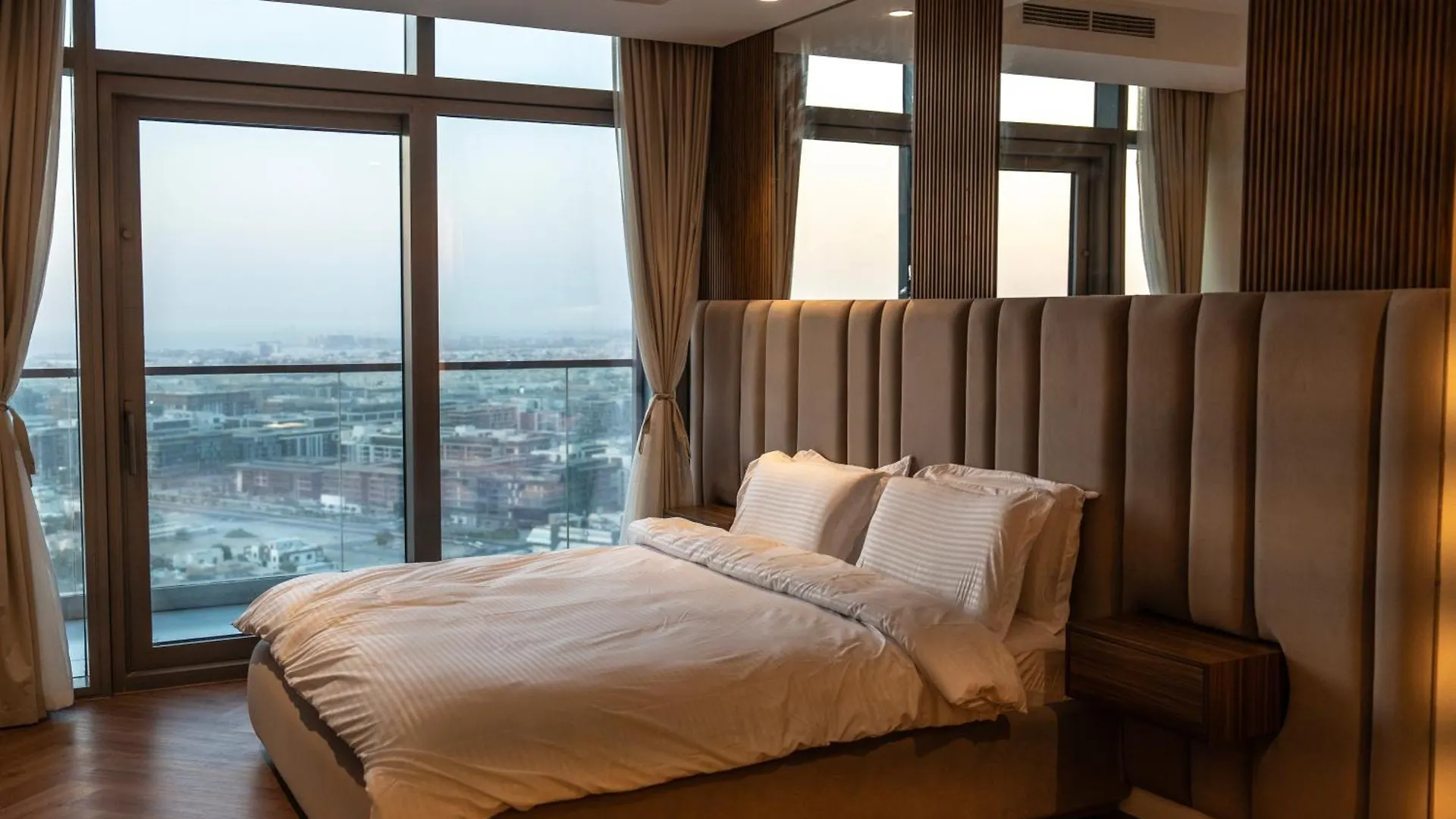 Hausreserv At Paramount Midtown Hotel - Infinity Pool With Burj Khalifa View - Luxury Apartments Dubai